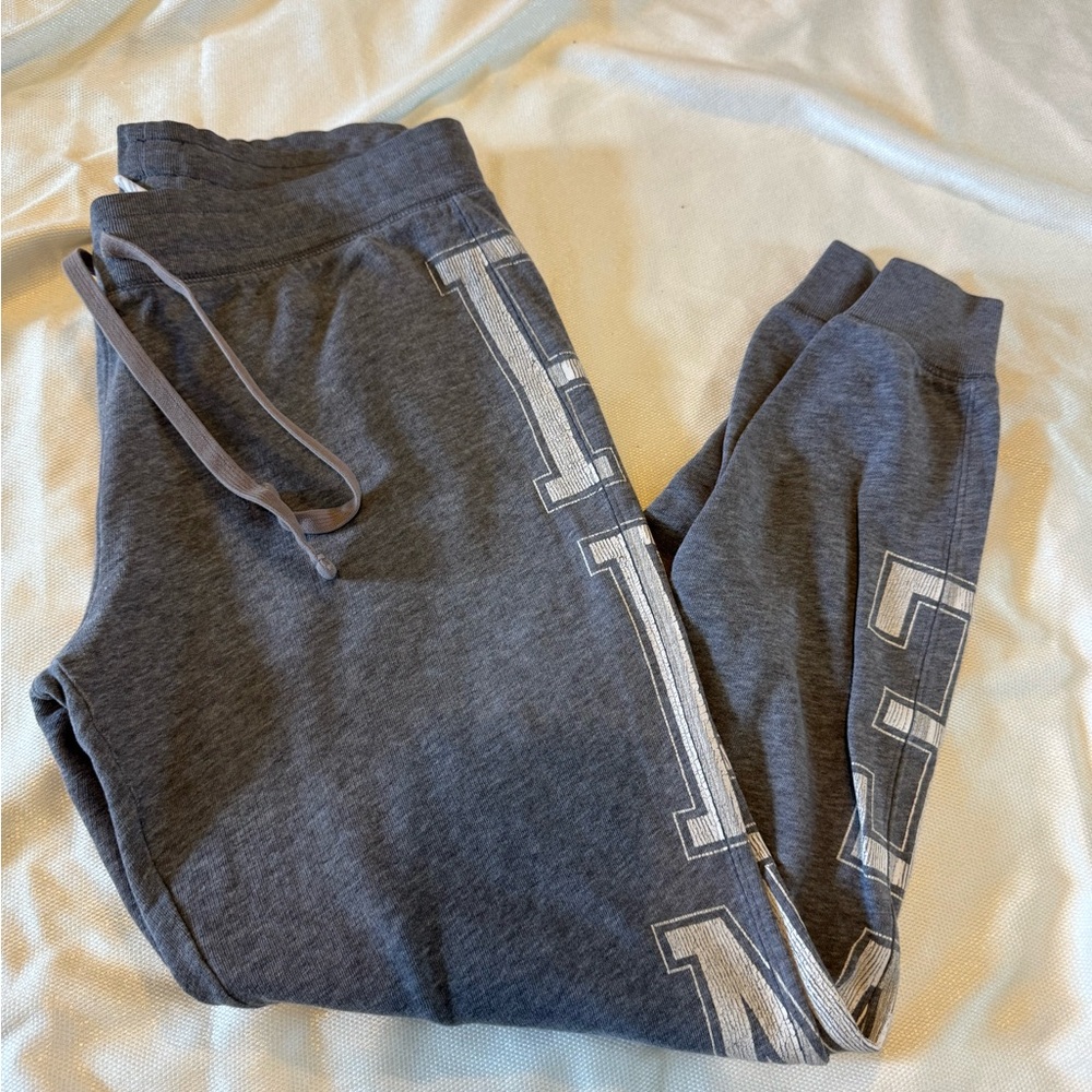 Victoria’s Secret PINK Joggers Sweatpants – Gray – Size Small